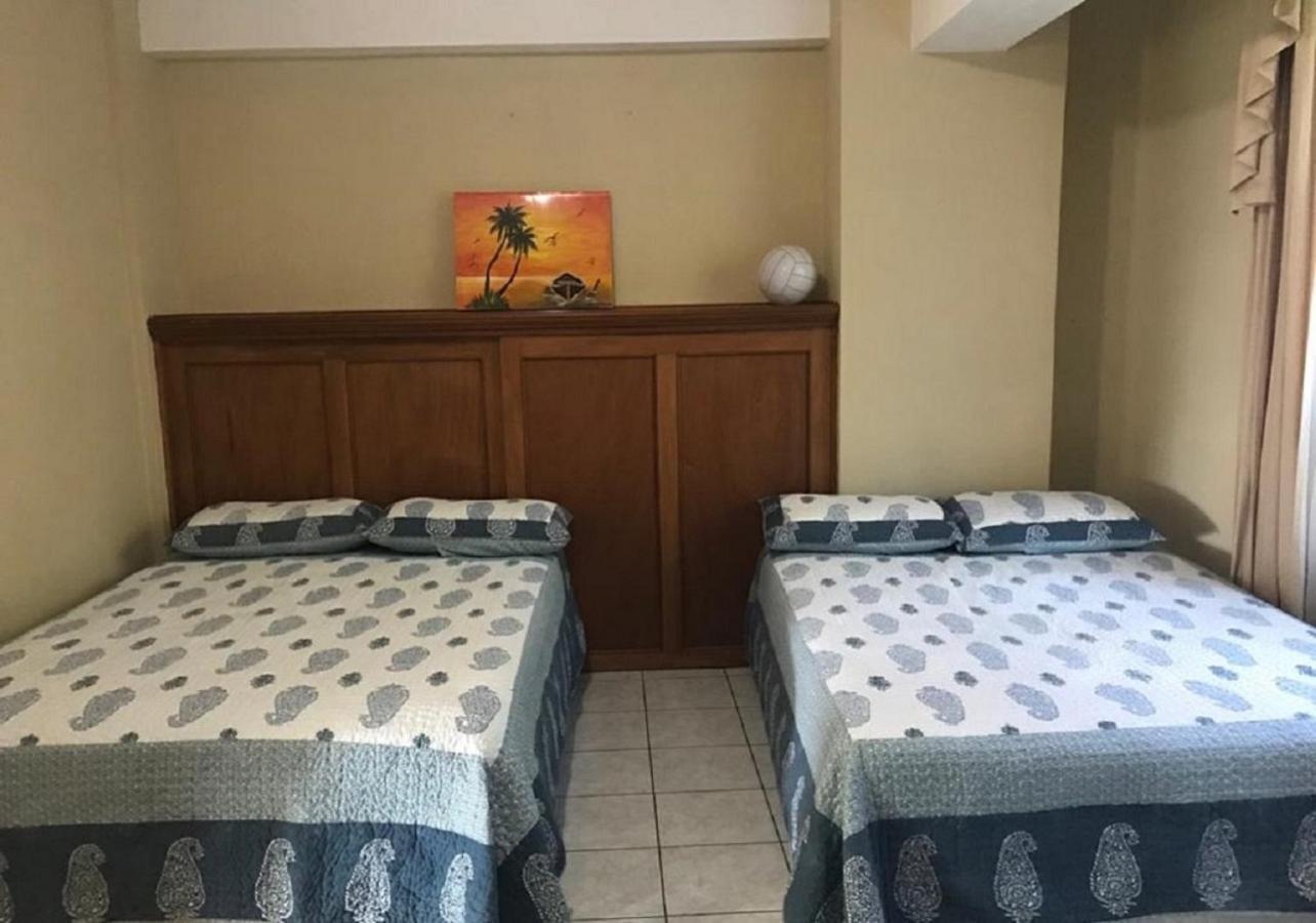 Apartamento Torres De Atitlan Panajachel Bagian luar foto
