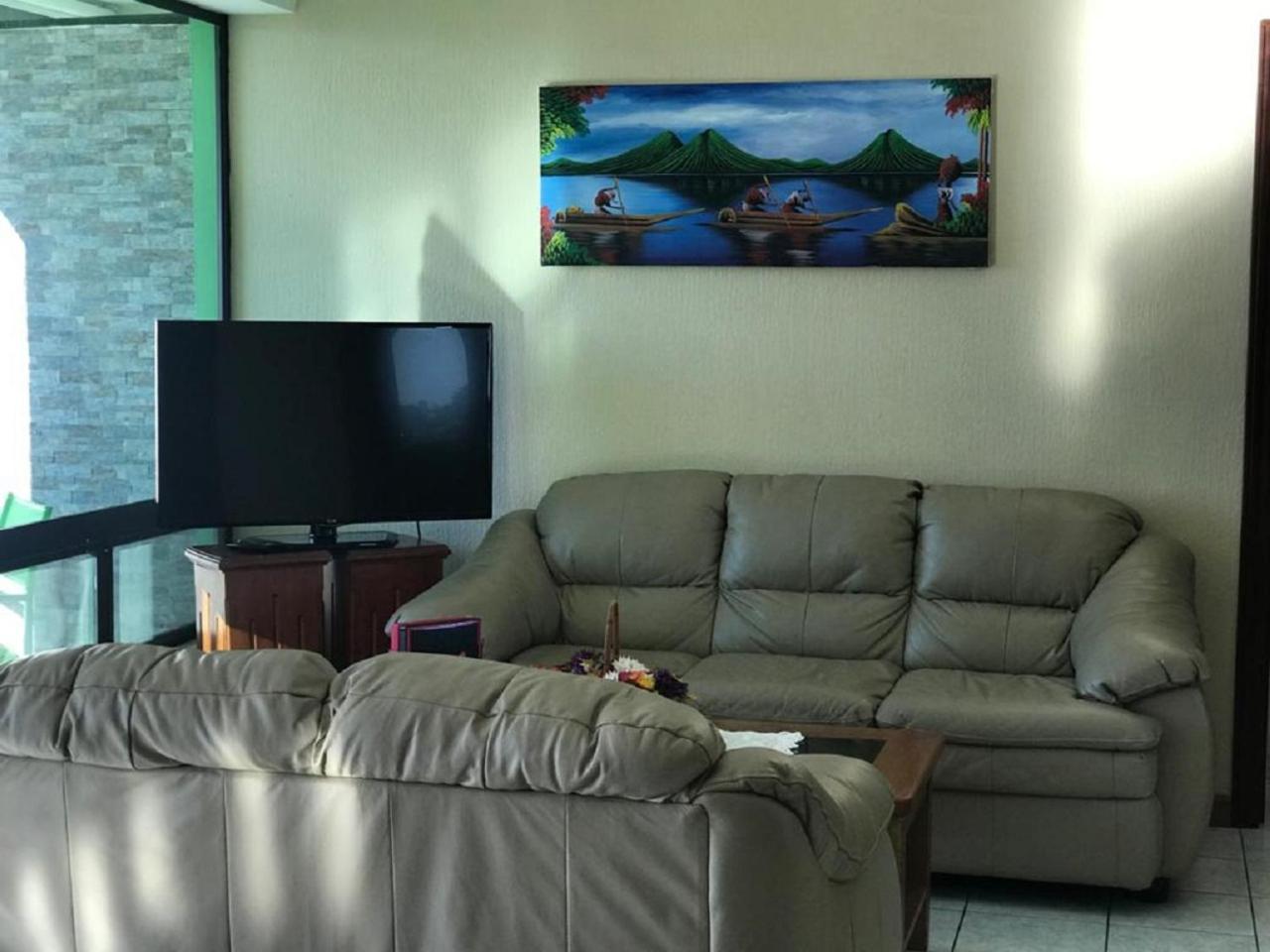 Apartamento Torres De Atitlan Panajachel Bagian luar foto