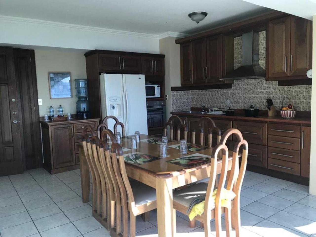 Apartamento Torres De Atitlan Panajachel Bagian luar foto