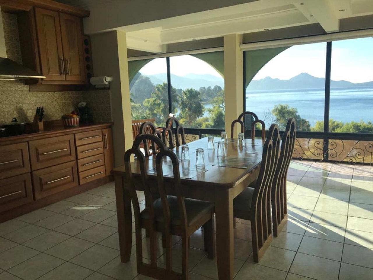Apartamento Torres De Atitlan Panajachel Bagian luar foto