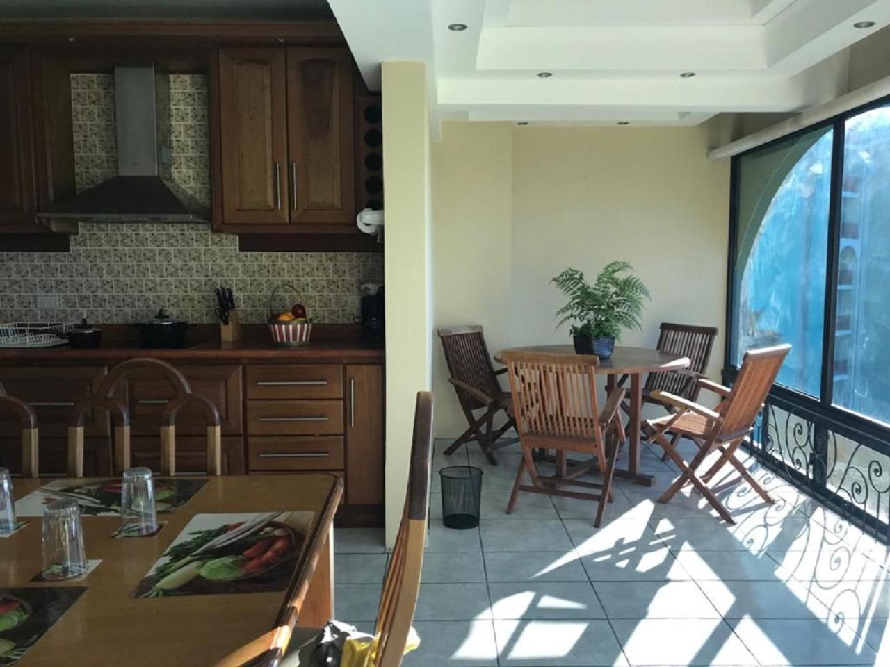 Apartamento Torres De Atitlan Panajachel Bagian luar foto
