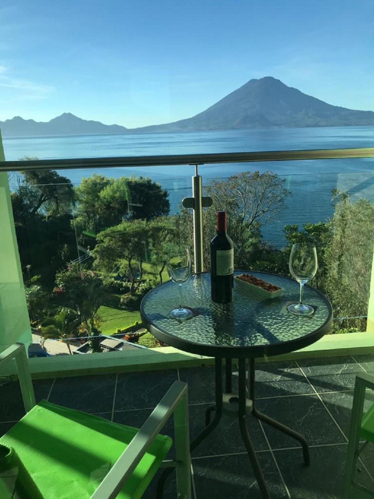Apartamento Torres De Atitlan Panajachel Bagian luar foto