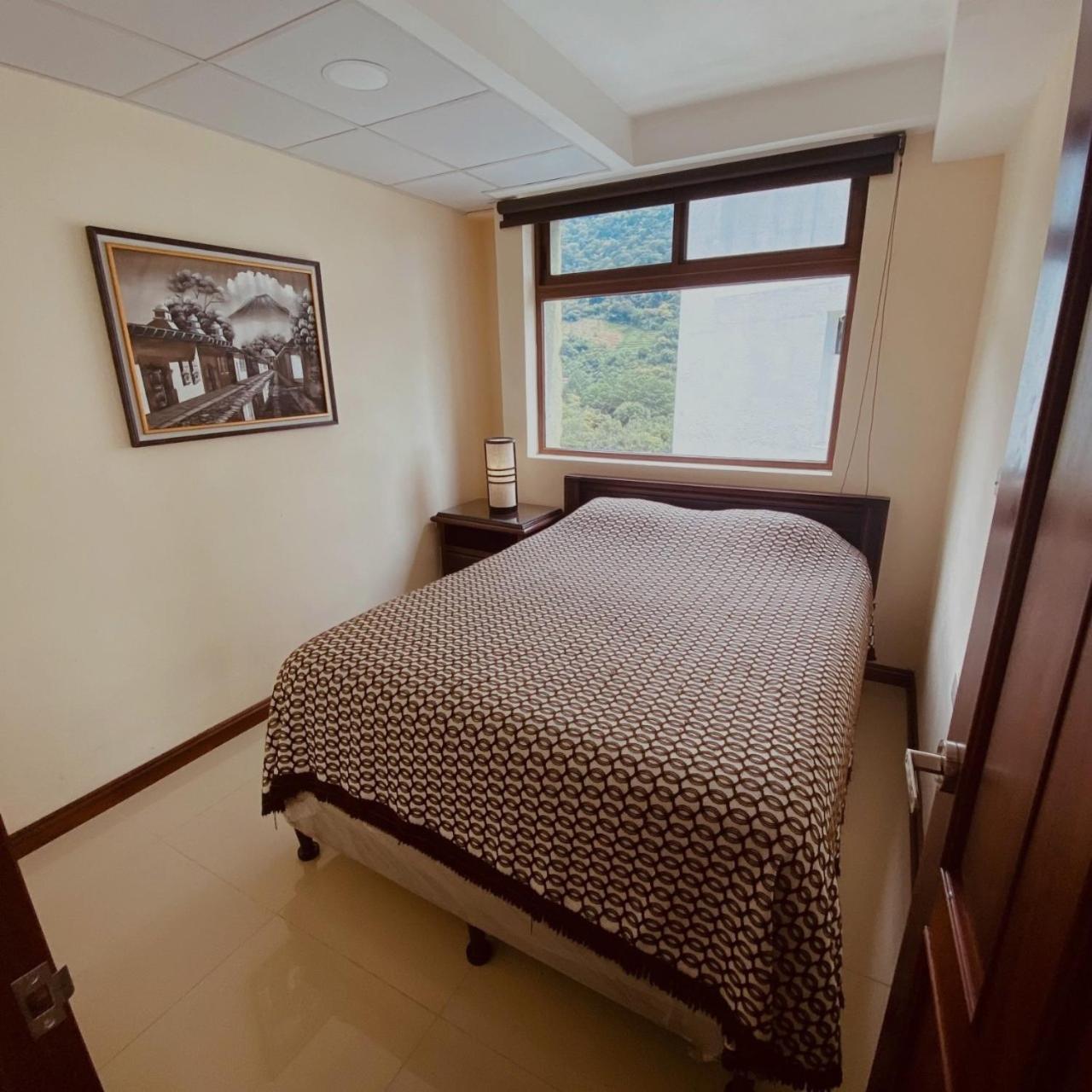 Apartamento Torres De Atitlan Panajachel Bagian luar foto